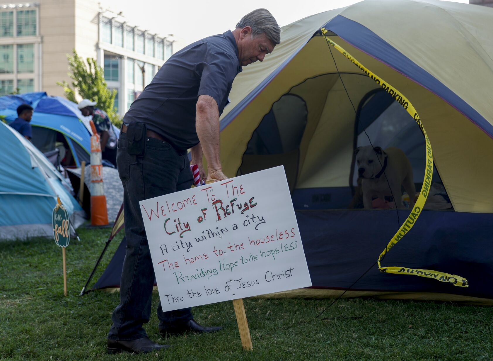 St. Louis City Hall homeless encampment cleared